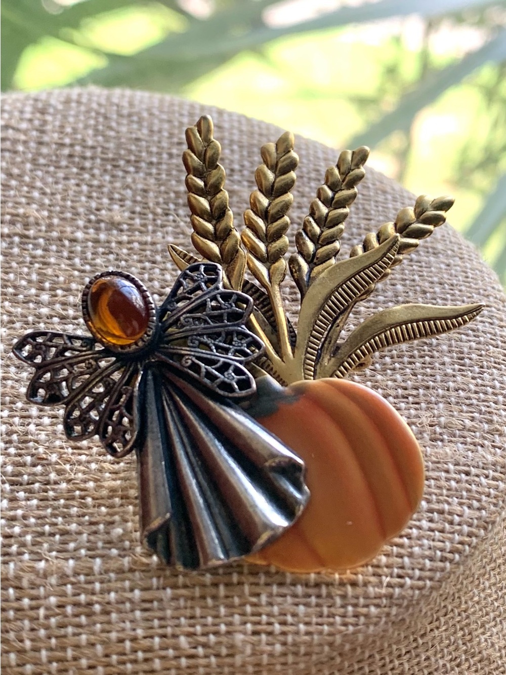Vintage Brooch & Necklace Set - Picture 3 of 7